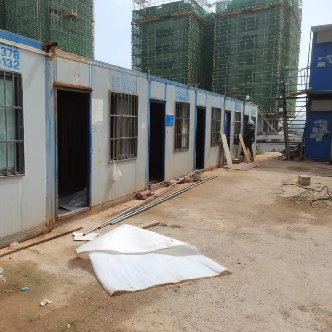 龙胜\\厂房拆除回收：让废弃建筑重获新生\\